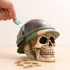 HUCHA CALAVERA  CASCO CAMUFLAJE Y BALAS