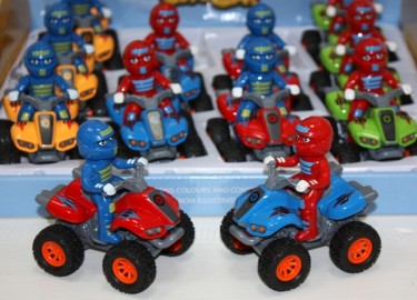 QUAD METAL CON PILOTO X 12 66333